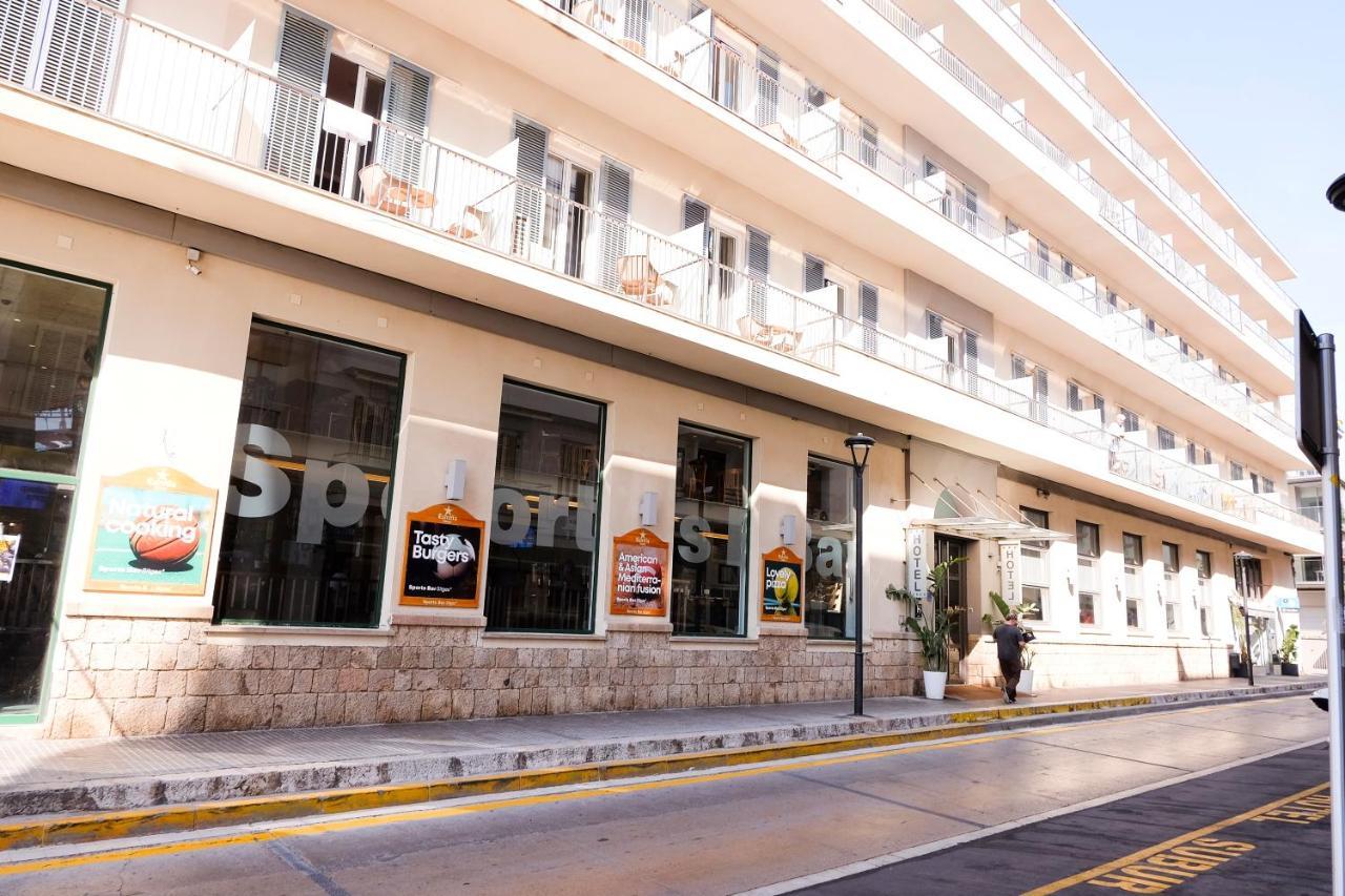 苏布尔酒店 锡切斯 外观 照片